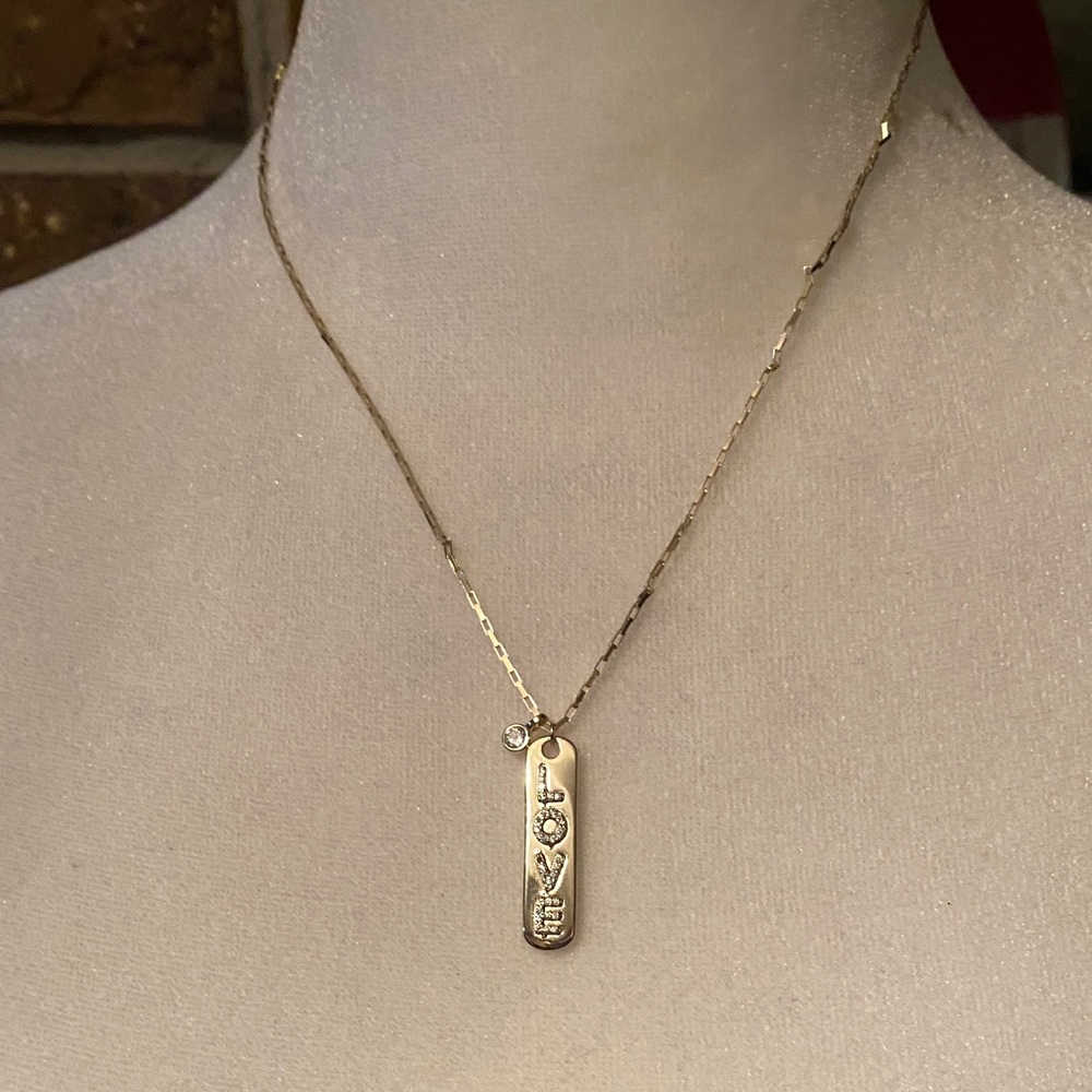 LOVE Vertical Bar Pendant Necklace ❤️‍🔥❤️‍🔥💋🍒